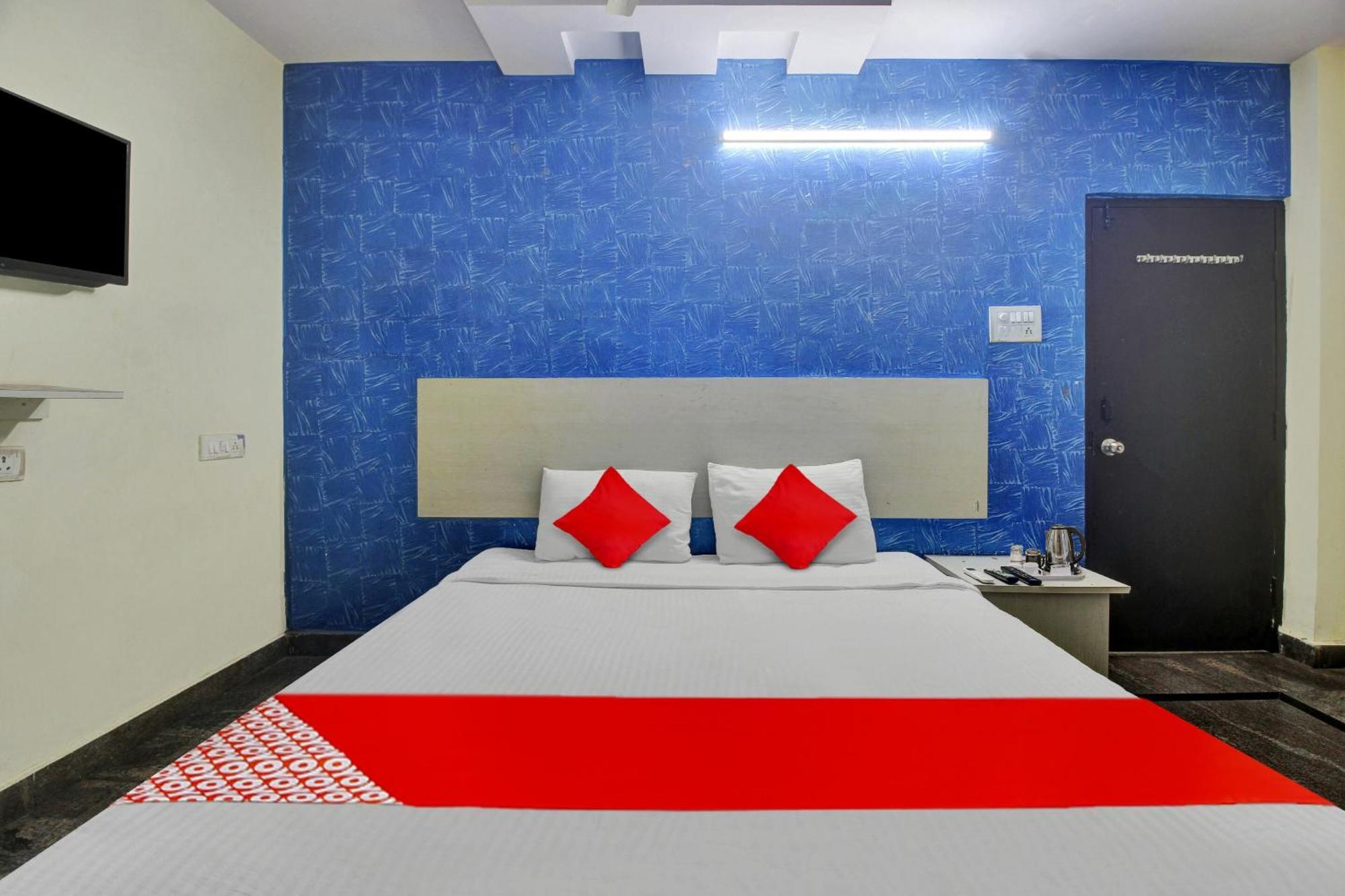 Hotel O Lavish Stay Sururnagar ภายนอก รูปภาพ