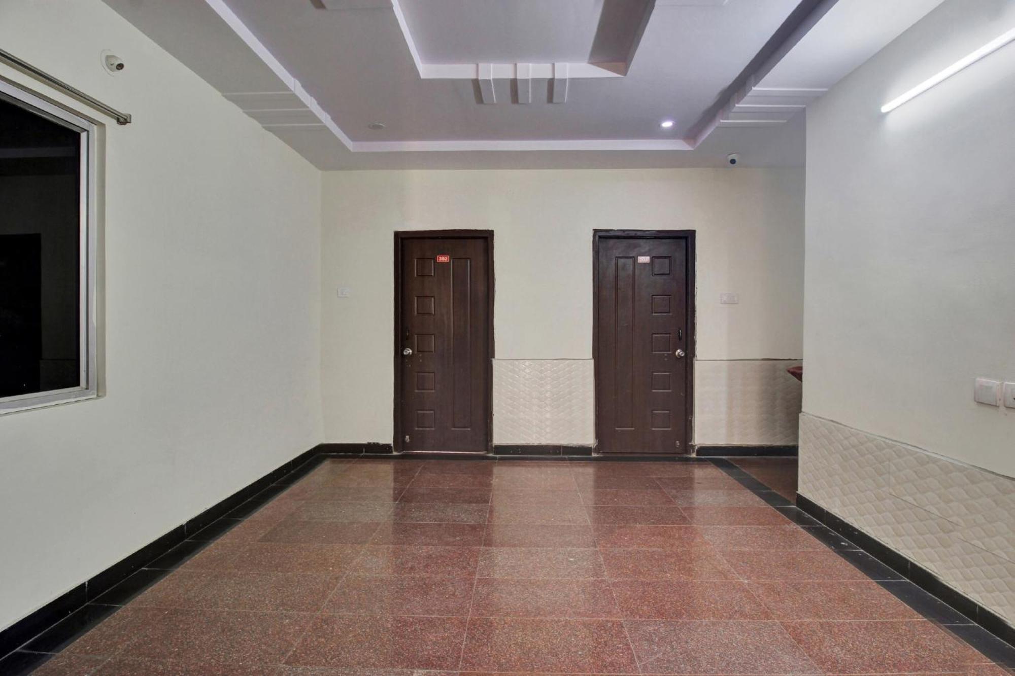 Hotel O Lavish Stay Sururnagar ภายนอก รูปภาพ
