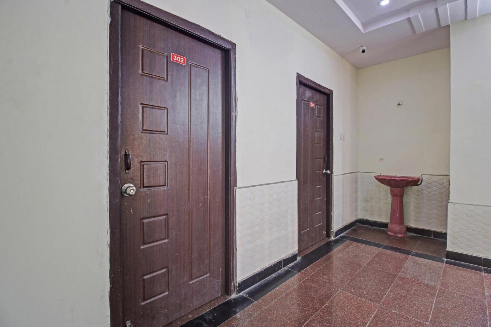 Hotel O Lavish Stay Sururnagar ภายนอก รูปภาพ
