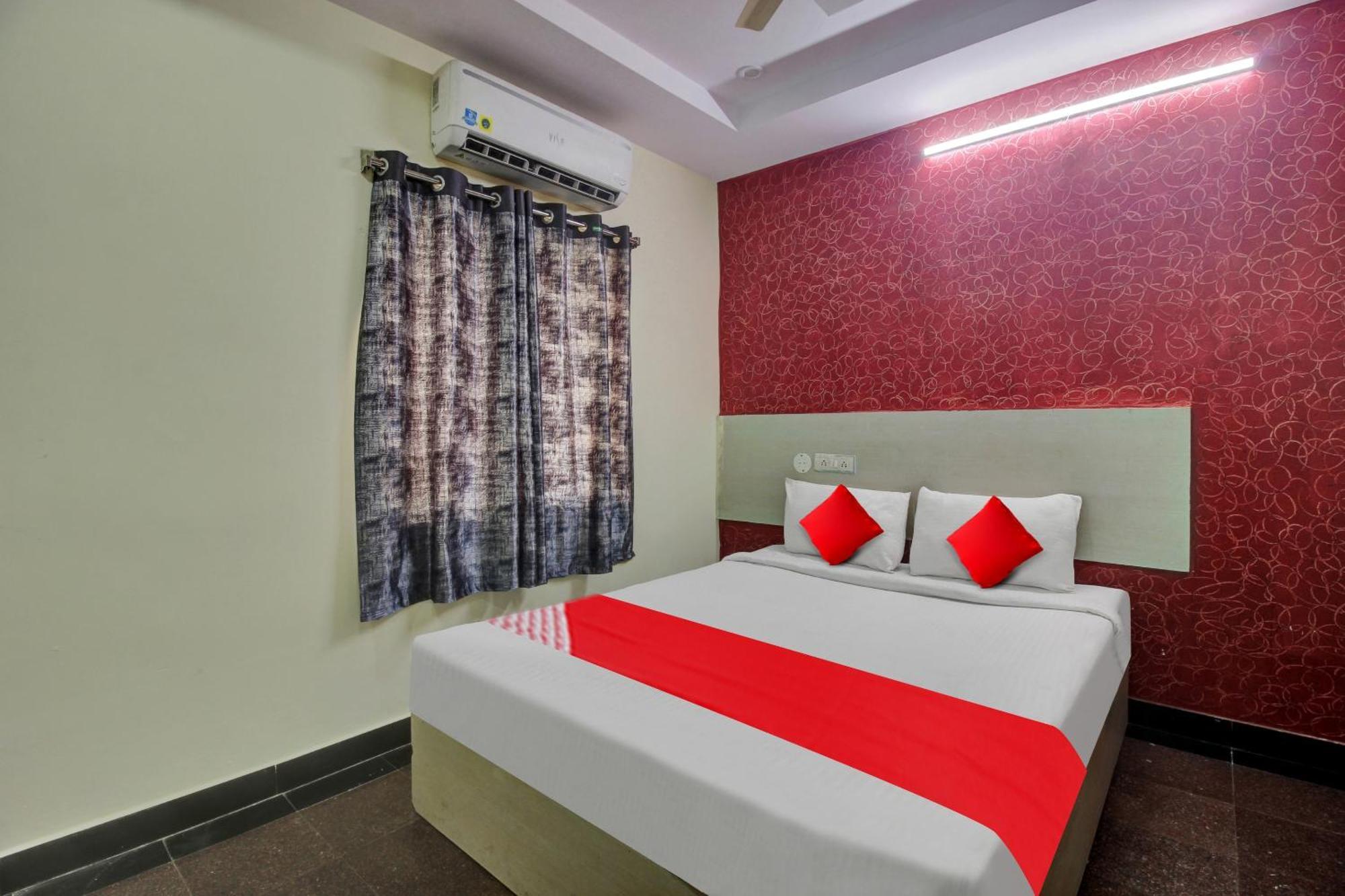 Hotel O Lavish Stay Sururnagar ภายนอก รูปภาพ